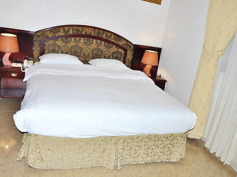 Safeer Plaza Hotel Muscat Ngoại thất bức ảnh